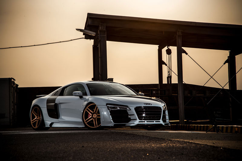 AUDI R8